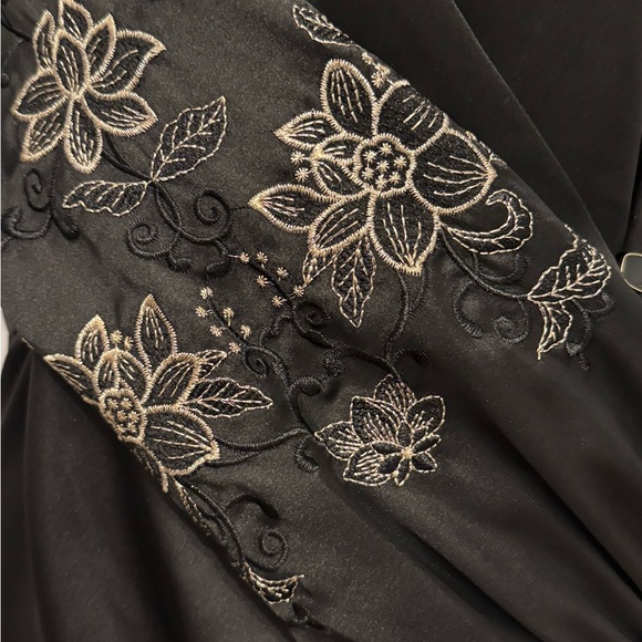Zara Black Satin Robe with Embroidered Sleeves Size Medium - Picture 5 of 8